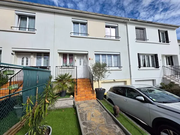 Maison 3 chambres avec sous-sol total, garage et jardin à Trilport