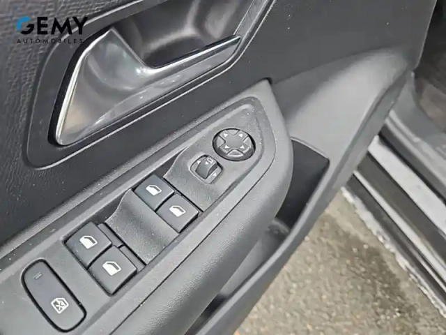 Citroën C4 puretech 155 s&amp;s eat8 — photo 18