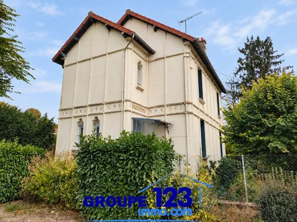 À Migennes, une maison de caractère et sa dépendance