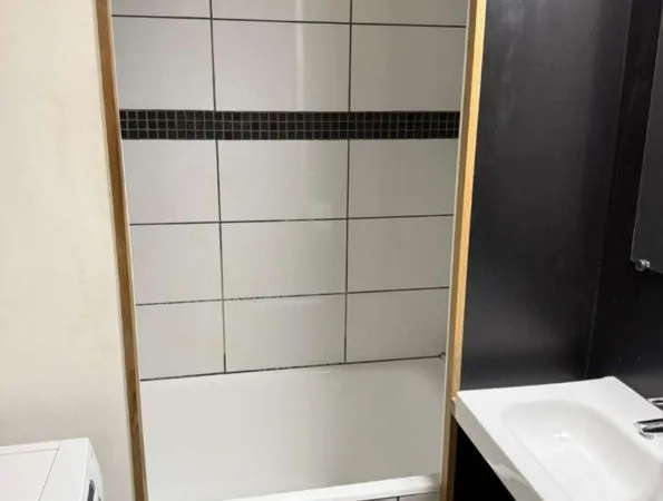 Studio partagé en colocation homme uniquement