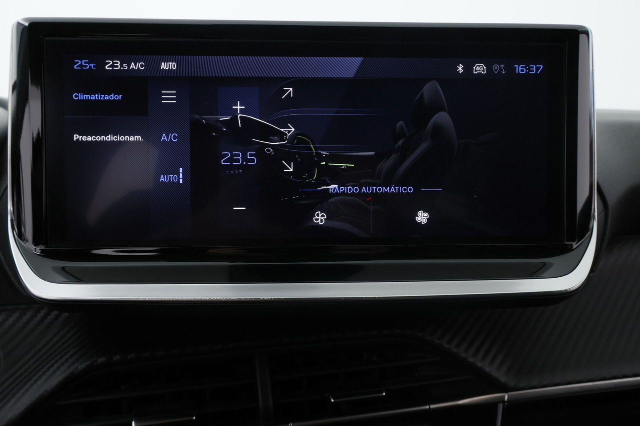 Peugeot 208 — photo 26