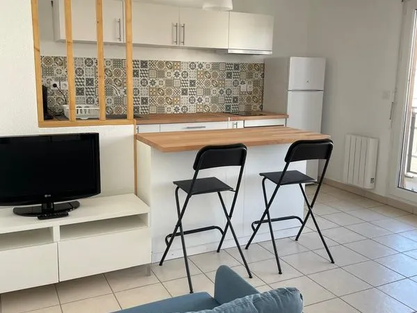 Villeurbanne / Lyon - Location T2 meublé 38 m2