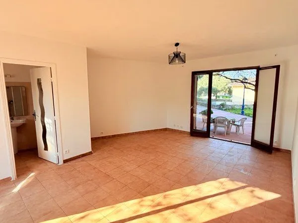 Studio 28 m² avec 2 extérieurs privatifs - Mer à 50 m - Parking