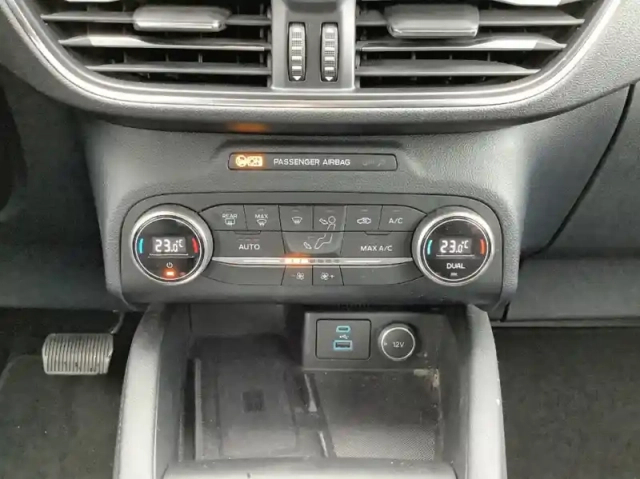 Ford Kuga 1.5 ecoblue 120ch titanium bva — photo 5
