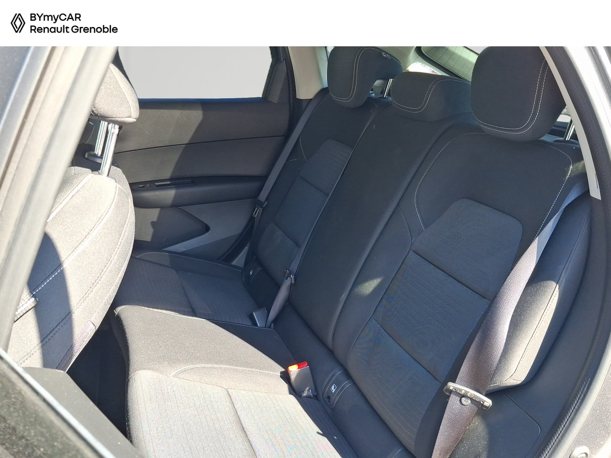 Renault Arkana E-Tech hybride 145 - 22 — photo 12