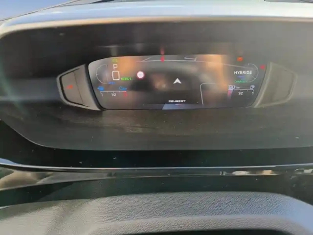 Peugeot 308 sw phev 180 e-eat8 allure pack — photo 21