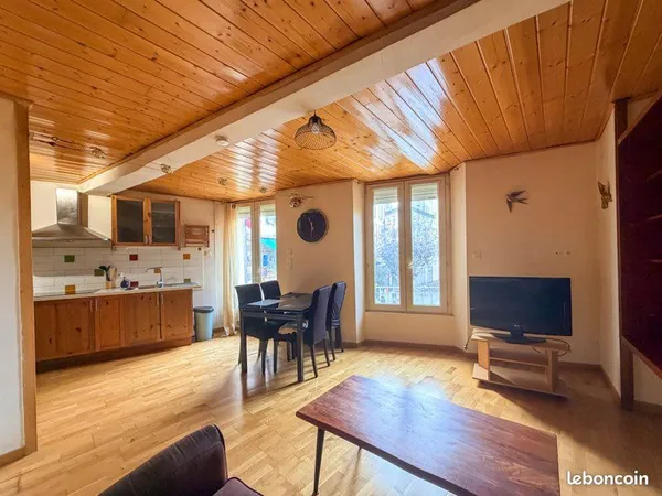 à louer - appartement meublé atypique et plein de charme