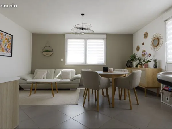 Appartement T3 avec garage et place privative