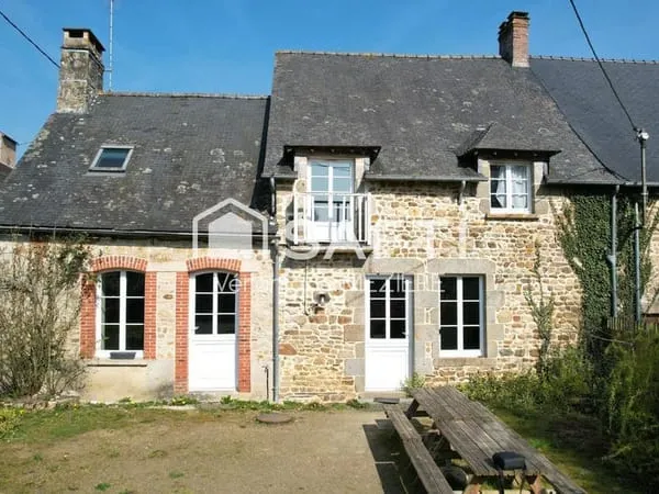 MAISON EN PIERRE ET DEPENDANCES