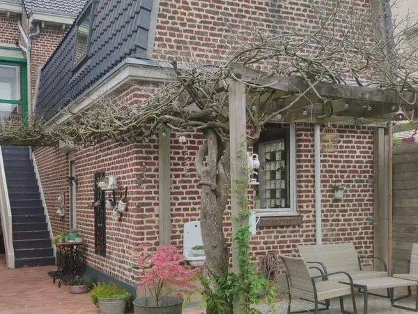 Maison 7 pièces 266 m²