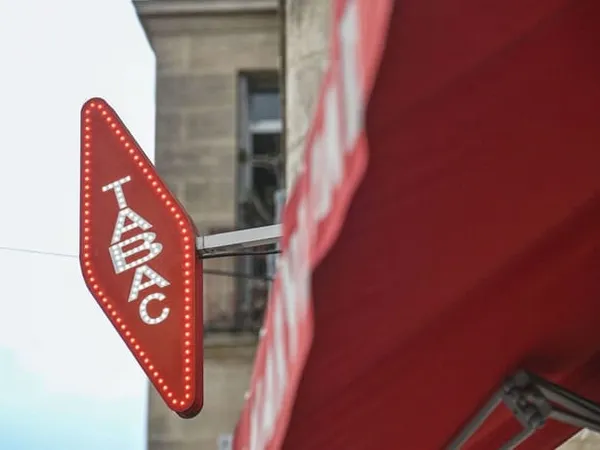 BAR-TABAC- JEUX Fonds de commerce + Appartement 90m2