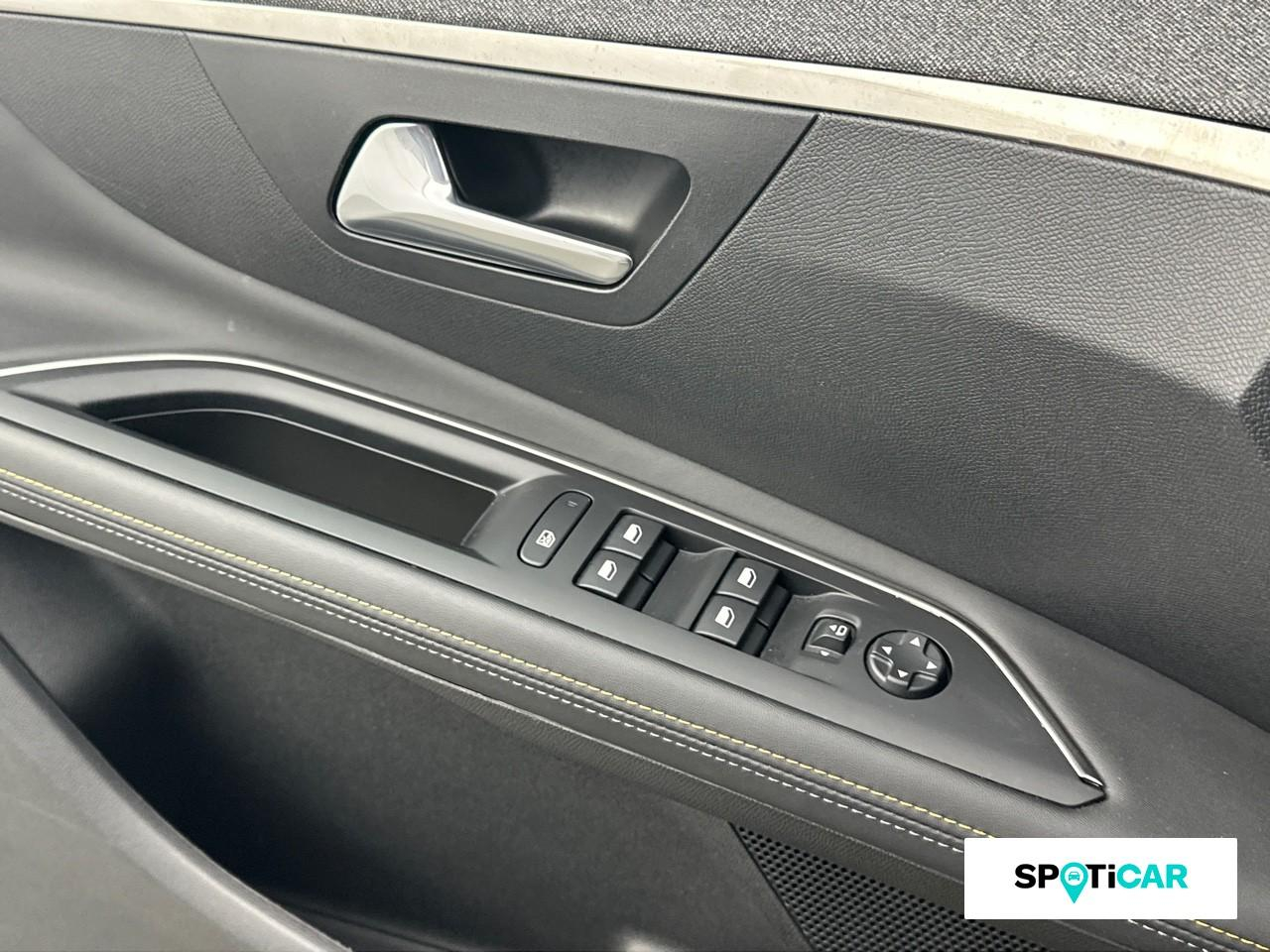 Peugeot 3008 1.2 puretech 130ch s&s roadtrip eat8 — photo 19
