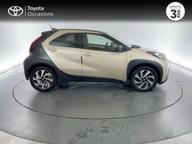 Toyota Aygo x 1.0 vvt-i 72ch design s-cvt my24 — photo 6