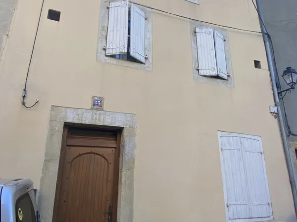 Limoux, Maison de ville avec terrasse, secteur calme