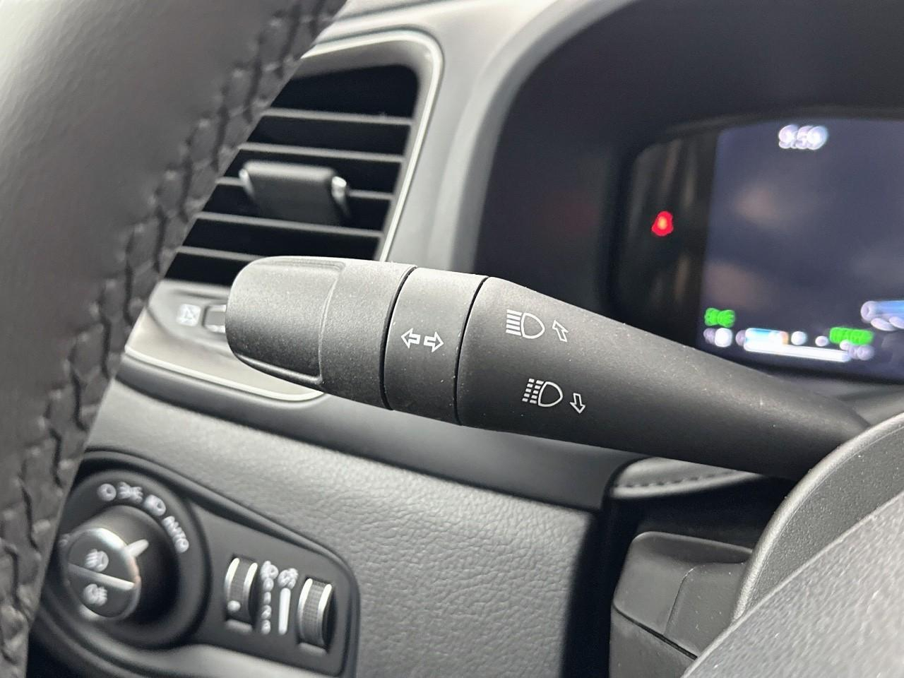 Jeep Renegade 1.5 turbo t4 130 ch bvr7 e-hybrid altitude — photo 17
