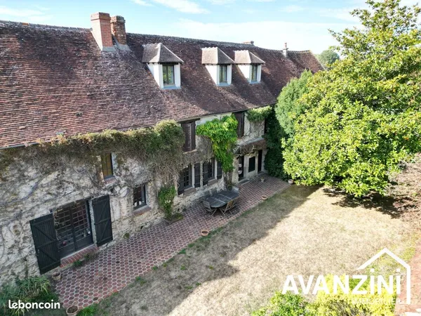 Longère 7 pièces 245 m²