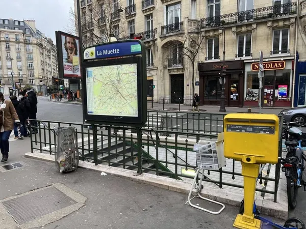 Local commercial 84 m²