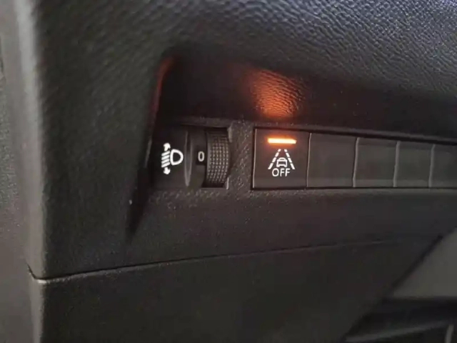 Peugeot 2008 puretech 100 s&amp;s bvm6 — photo 49