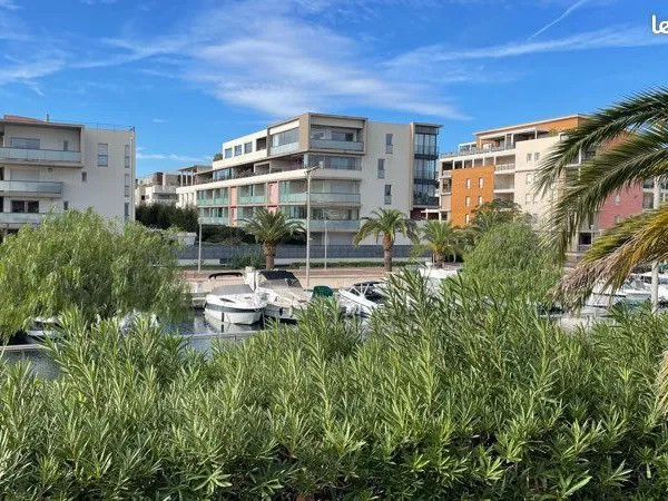 Location face au port Fréjus