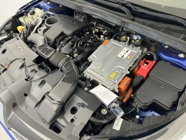 Renault Megane 1.6 e-tech plug-in 160ch rs line suréquipée — photo 27