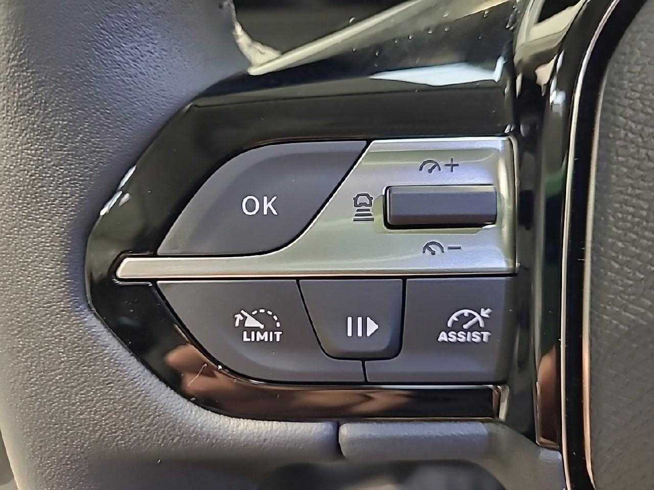Peugeot 308 sw hybrid 136 e-dcs6 allure — photo 25