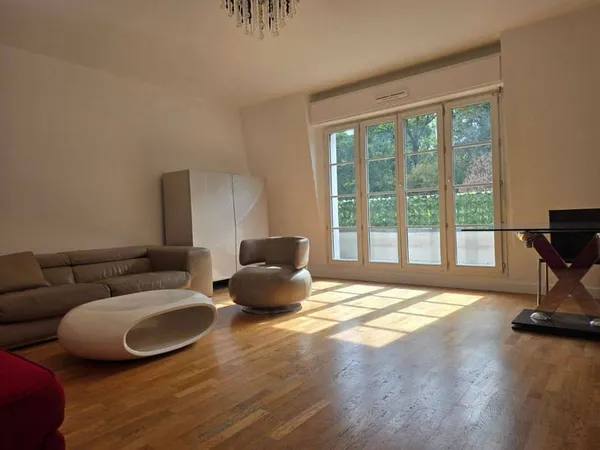 Appartement 1 pièce 82 m²