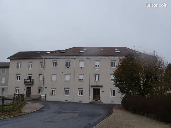 Dunières en 1er étage T4 rafraîchi / 3 ch - 68,29 m² - cave
