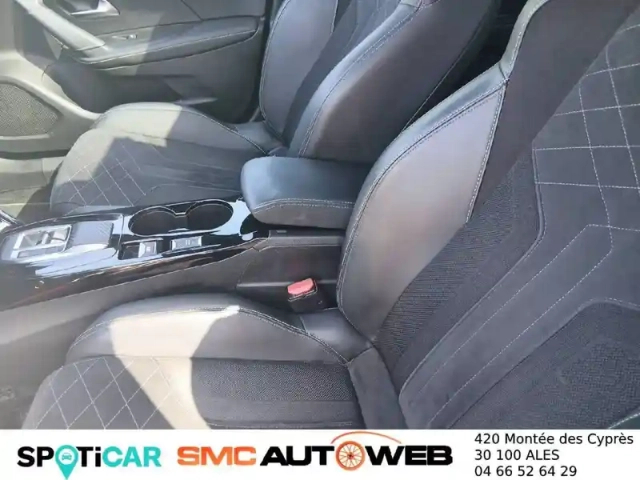 Peugeot 2008 electrique 136 ch — photo 31