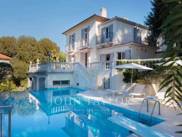 Propriété 245 m²