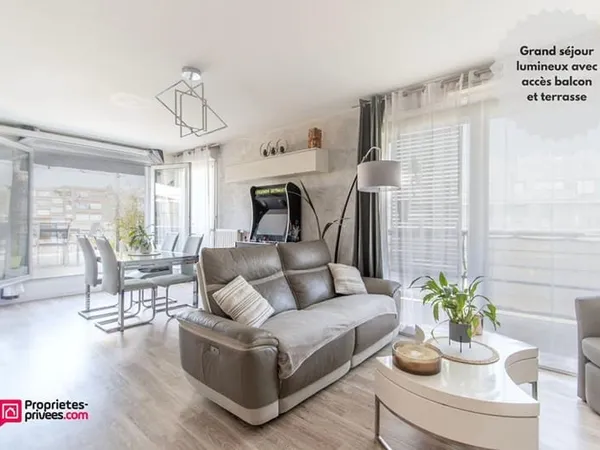 Appartement F4 84m² avec terrasse de 76m², 2 balcons + 2 parkings