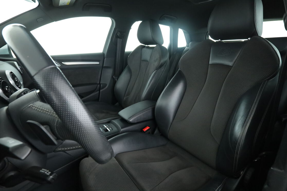 Audi A3 Sportback 35 TDI S Line S Tronic 7 — photo 9