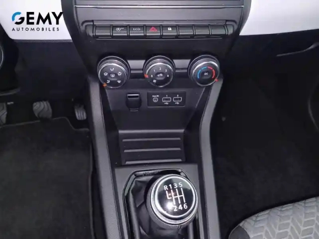 Renault Clio tce 90 — photo 14
