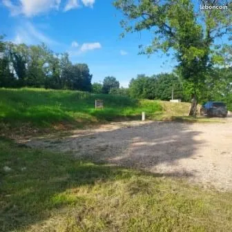 Parcelle viabilisee 8 ares 80 proche rochefort sur nenon