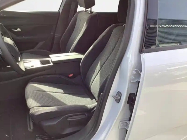 Peugeot 2008 hybrid 145 e-dcs6 — photo 7