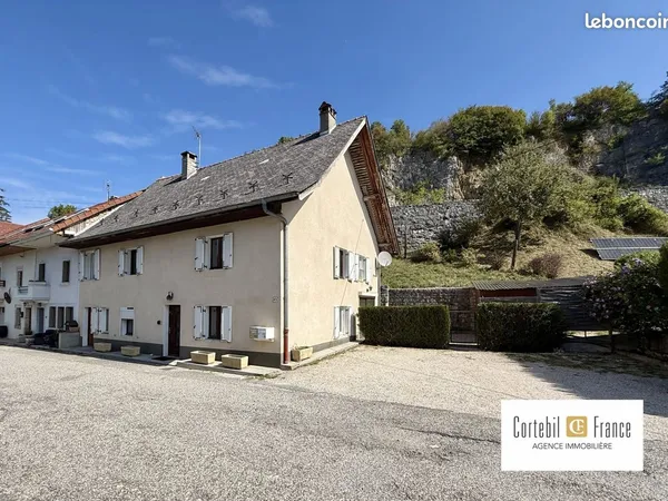 Maison 7 pièces 121 m²