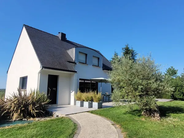 Au calme dans une impasse, en campagne, très lumineux , beaux espaces