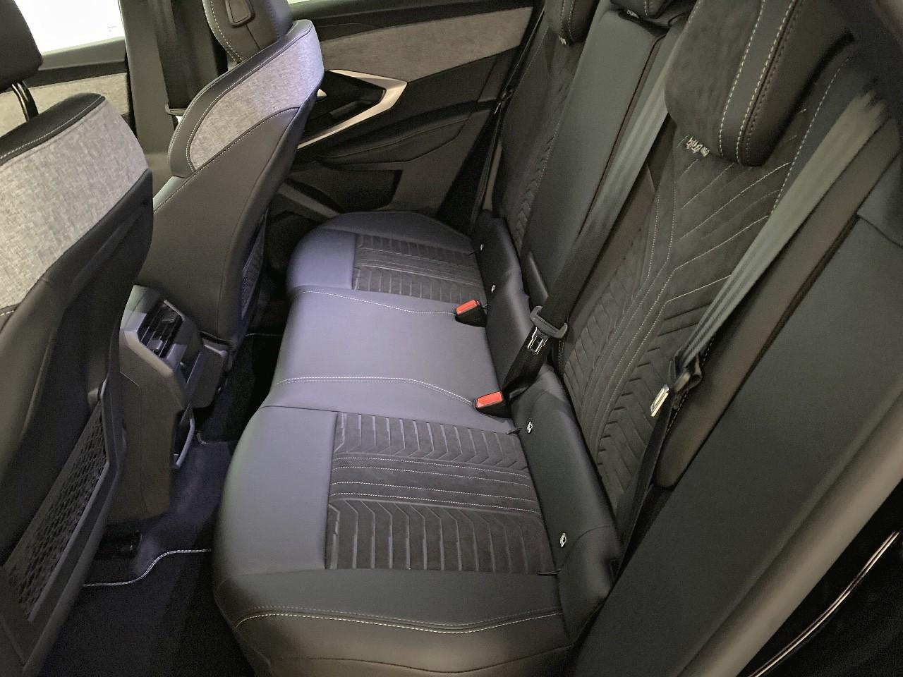 Peugeot 3008 hybrid 145 e-dcs6 gt — photo 10