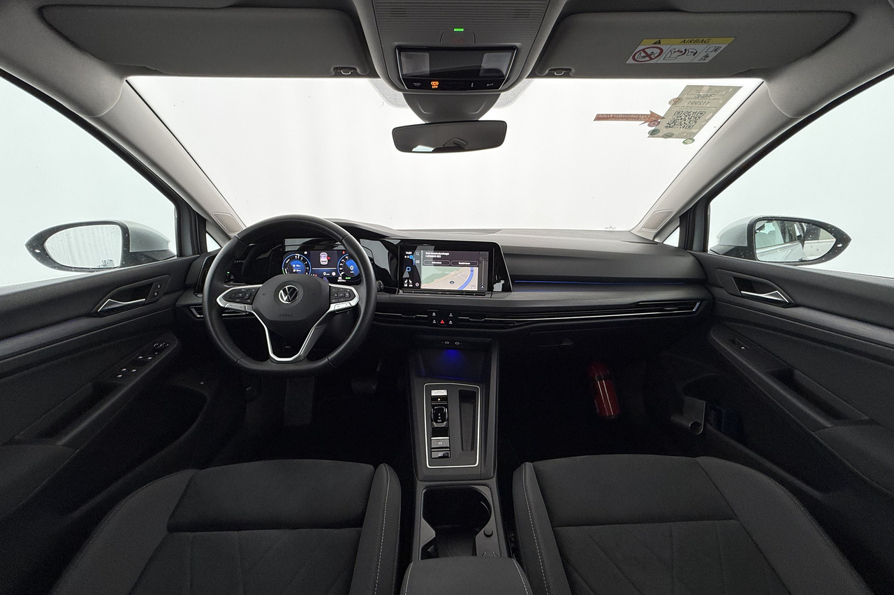 Volkswagen Golf 8 — photo 12
