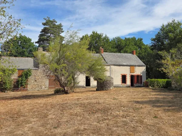 Vends maison à rénover - 250 m² - 7 pièces, 4 chambres - Vigneux-de-Bretagne 44360