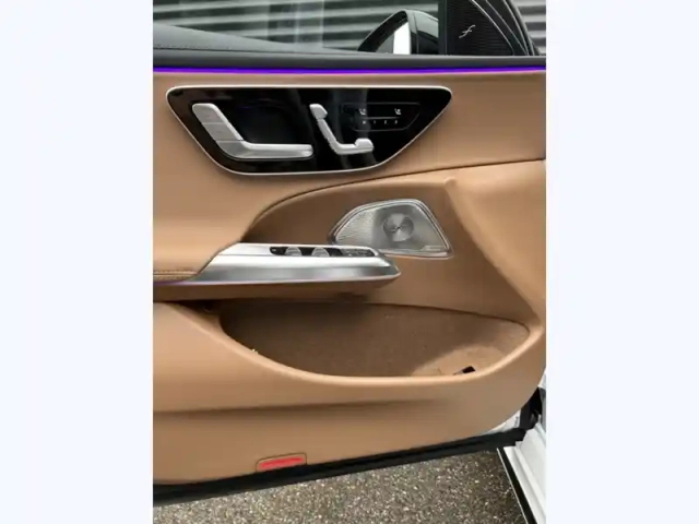 Mercedes Classe E 220 d 4matic amg line berline — photo 12