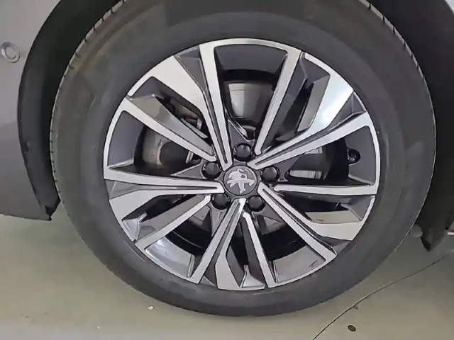 Peugeot 508 sw hybrid 225 e-eat8 — photo 19