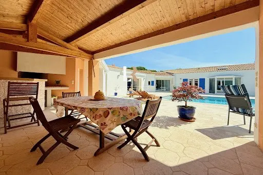 Maison 7 pièces 207 m²