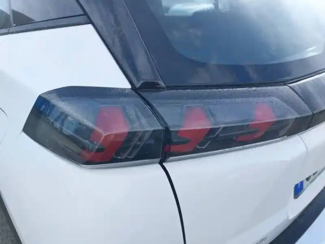 Peugeot 2008 puretech 100 s&amp;s bvm6 — photo 17