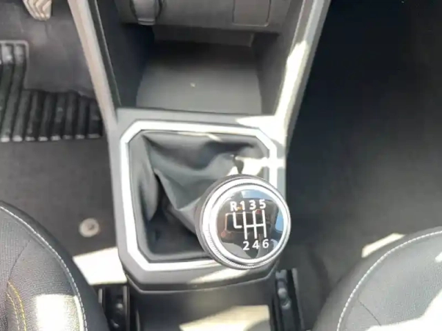 Dacia Sandero eco-g 100 - 22 — photo 13