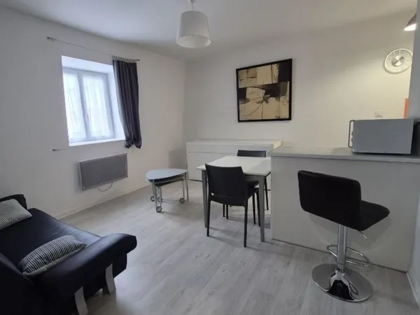 T2 MEUBLE SECTEUR FAC DE DROIT MOULINS