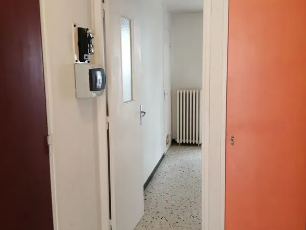 129 000 euros -vente appartement 75 m² - t4 - 1er etage- halles mosson montpellier