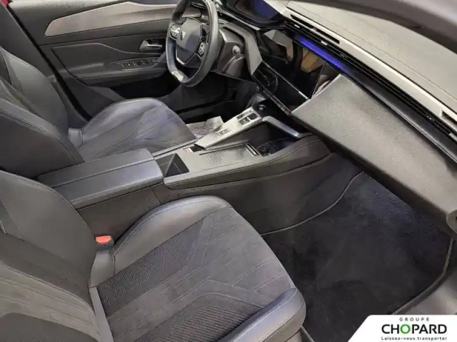 Peugeot 308 phev 180 e-eat8 — photo 13