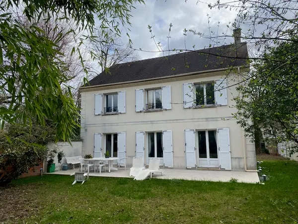 Maison 7 pièces 153 m²
