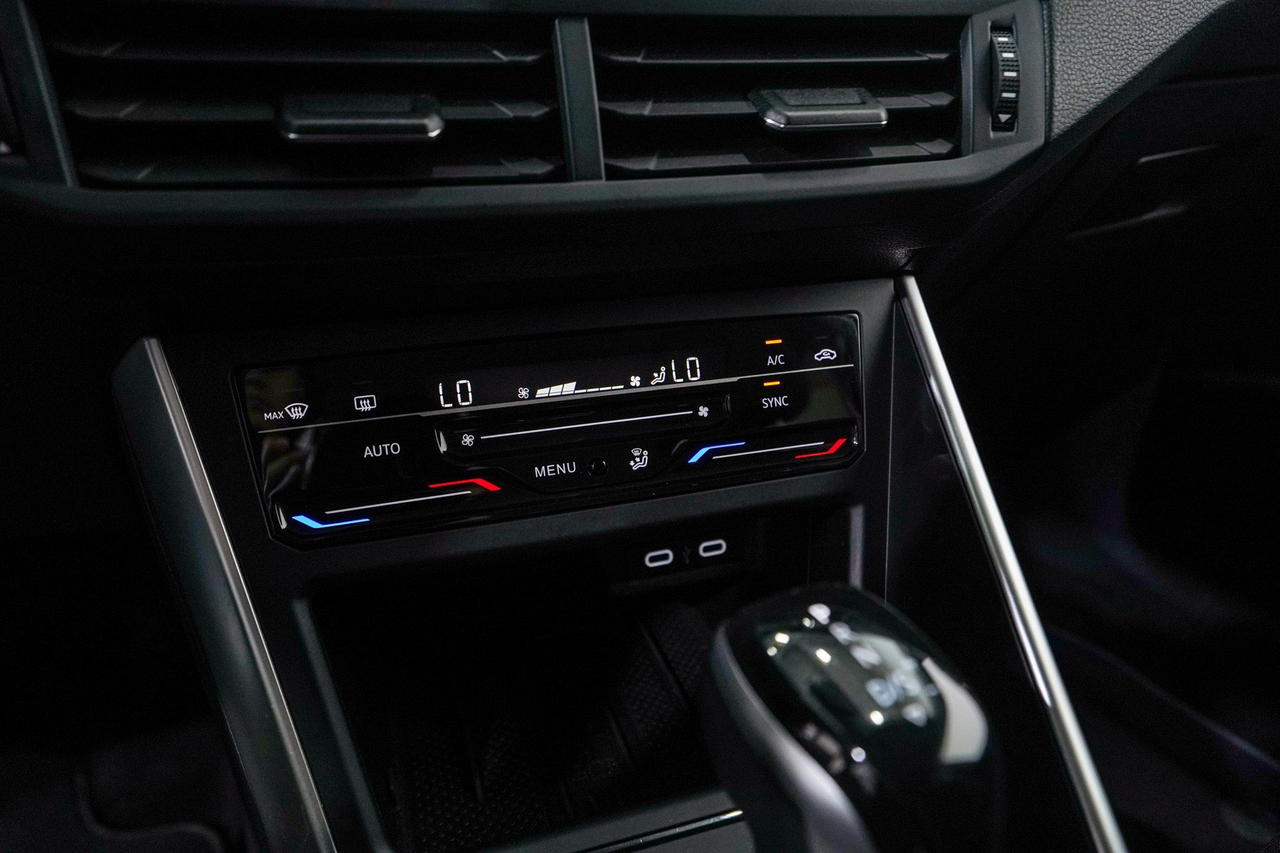 Volkswagen Polo — photo 24