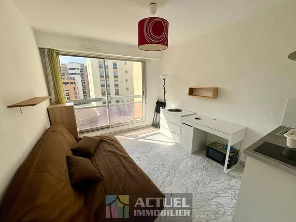 Studio 1 pièce 17 m²